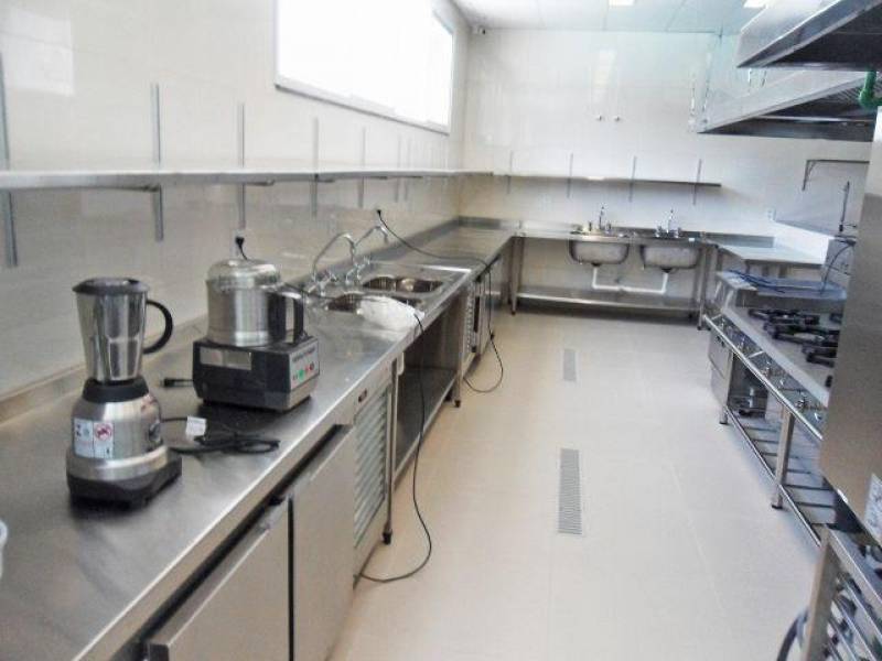 Bancada para Cozinha Industrial Preço Butantã - Bancada Inox Fechada