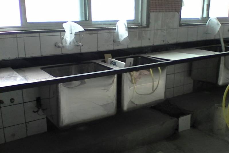 Lavatório Coletivo em Inox para Banheiro Cambuci - Lavatório Coletivo em Inox