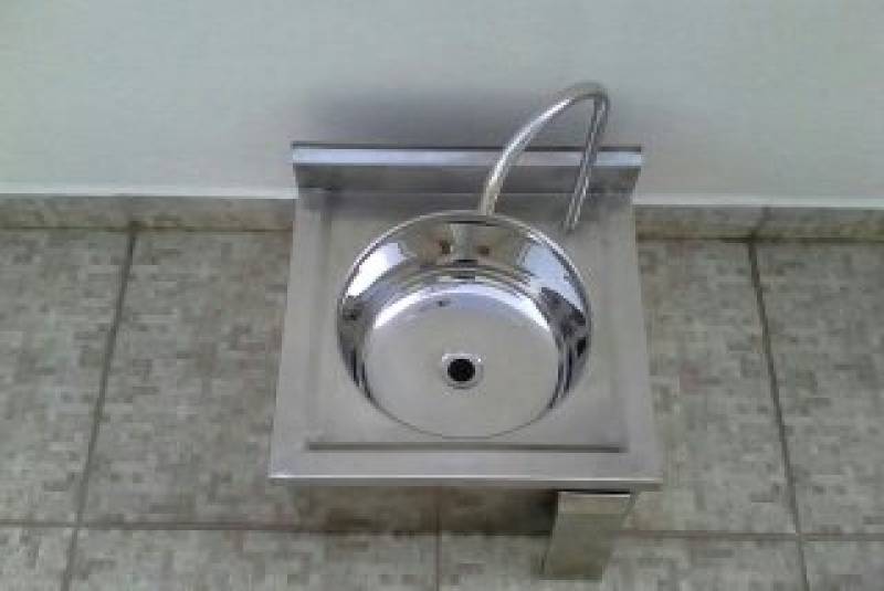 Lavatório Inox com Pedal Vila Prudente - Lavatório Inox de Canto