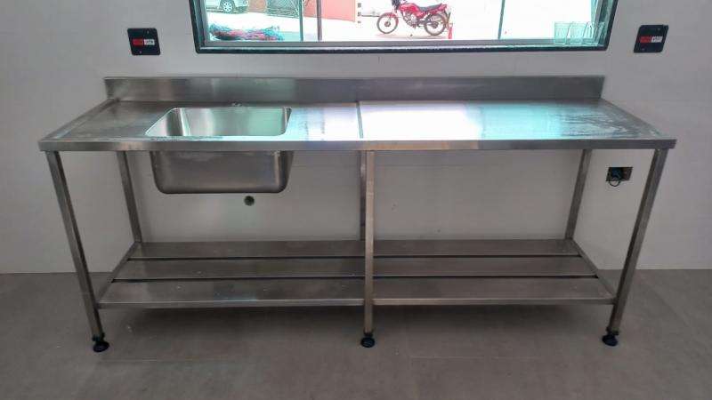 Bancada aço inox sob medida